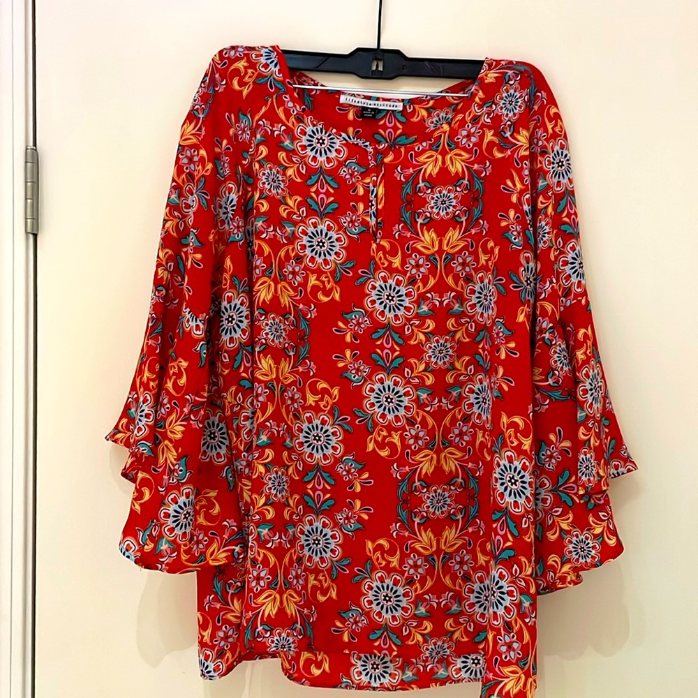 Lifestyle attitude, red floral print, size m blouse‎